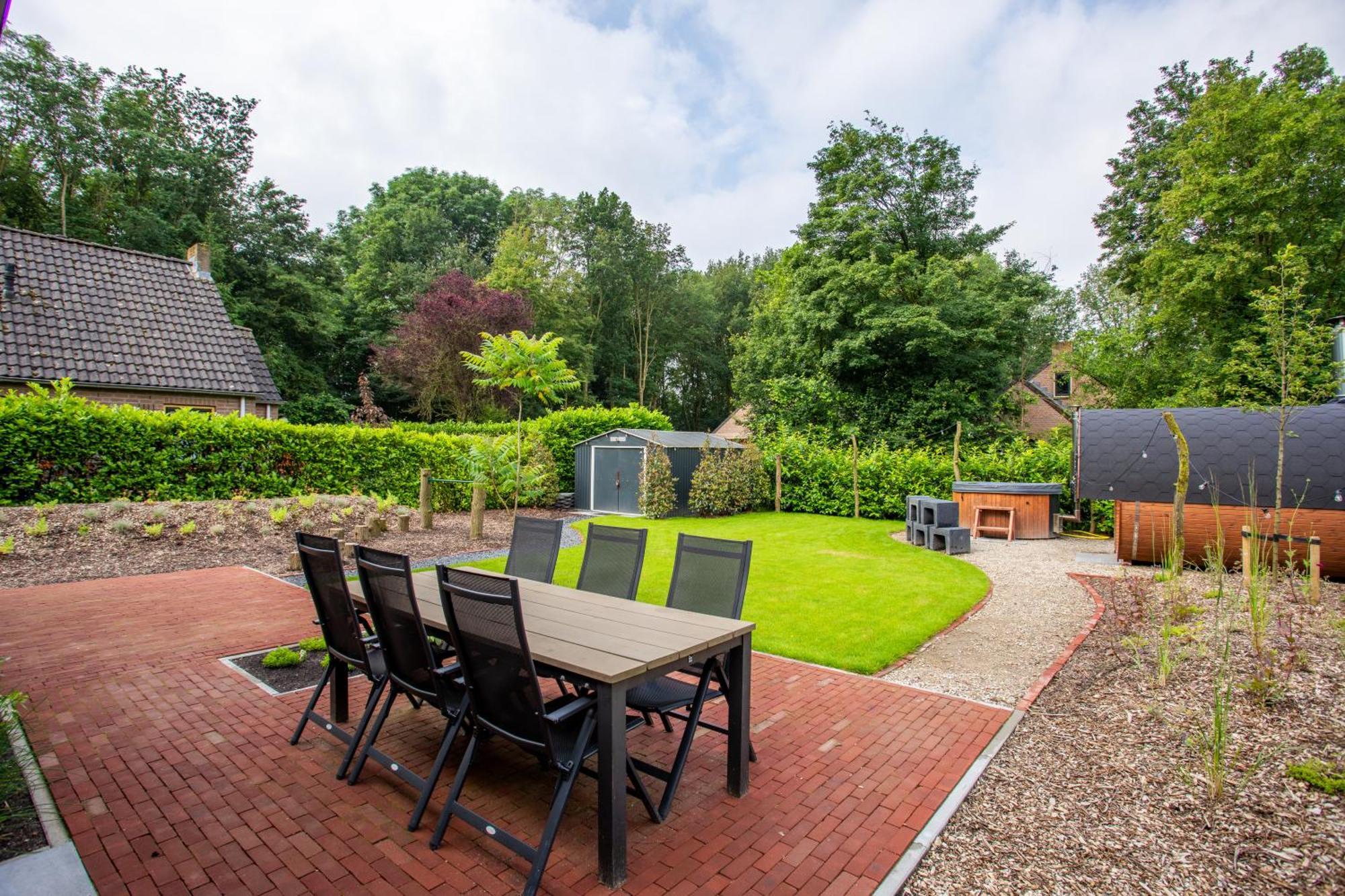 Evergreen Wellness Met Sauna & Hottub Ewijk Esterno foto